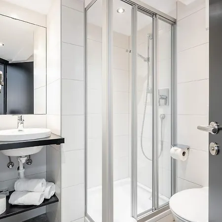 Edelweiss 200m Zum Lift - Silvretta Card Premium Inklusive * סי