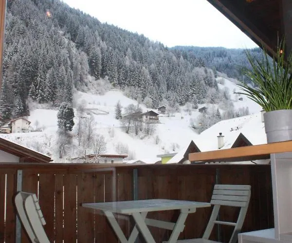 Edelweiss 200m Zum Lift - Silvretta Card Premium Inklusive ゼー